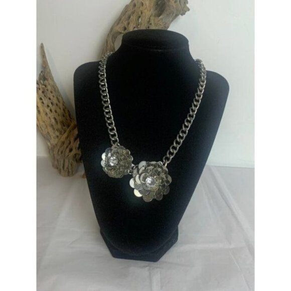 Vera Wang Rhinestone Flower Statement Necklace - Picture 1 of 5